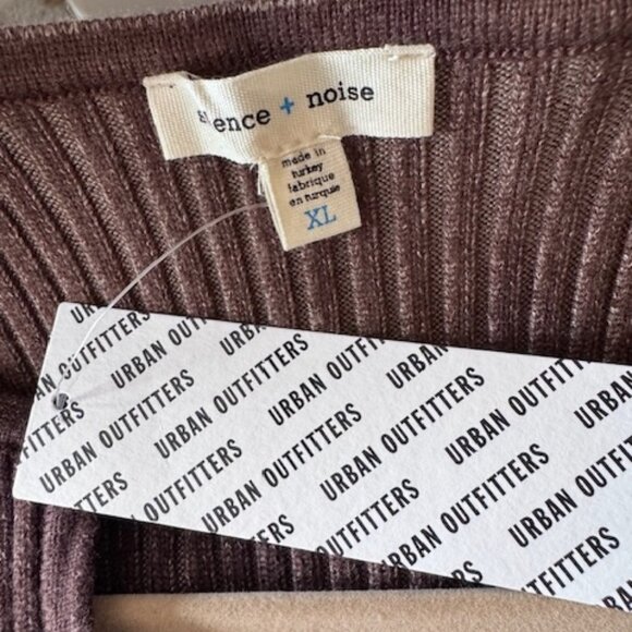 Urban Outfitters Silence and Noise Ribbed Knit Vest Preppy Career Academia - Picture 8 of 8